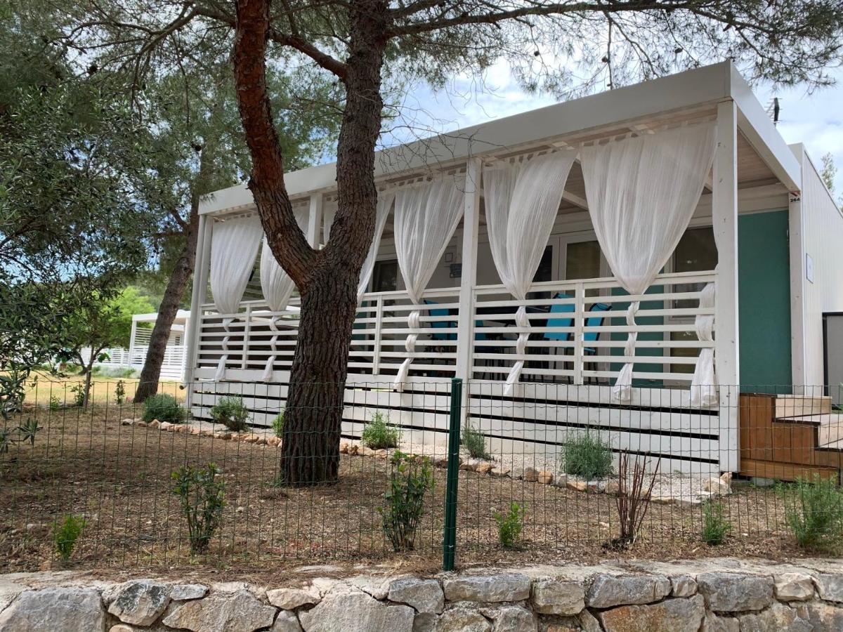 LunaSky Mobile Home Murter Jezera Exterior foto