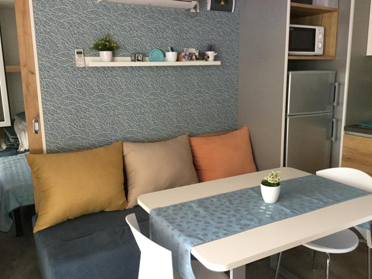 LunaSky Mobile Home Murter Jezera Exterior foto