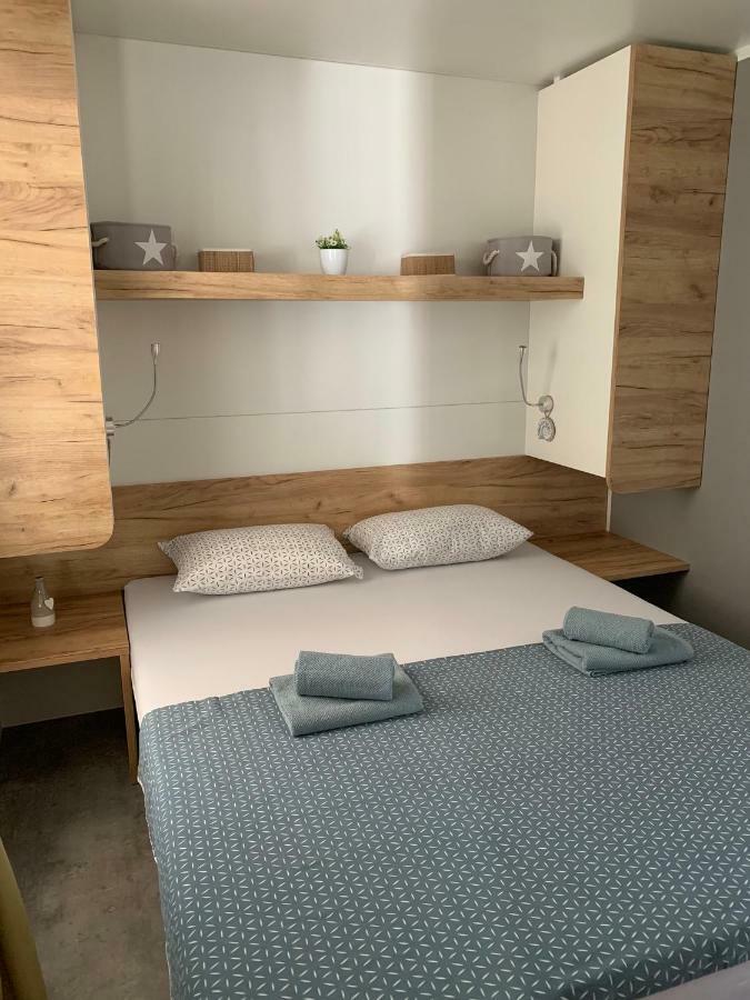LunaSky Mobile Home Murter Jezera Exterior foto